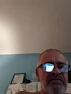 geilerschwanz64 online show from January 29, 7:04 am