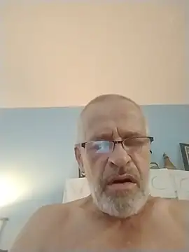 Snapshot of geilerschwanz64 chatting on July 15, 9:53 pm geilerschwanz64 online show from July 15, 9:53 pm