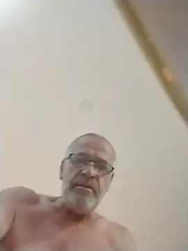 Snapshot of geilerschwanz64 chatting on July 19, 10:46 pm geilerschwanz64 online show from July 19, 10:46 pm