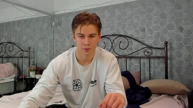 Snapshot of Marcus_Swampov chatting on December 10, 2:39 pm Marcus Swampov online show from December 10, 2:39 pm