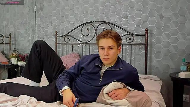 Snapshot of Marcus_Swampov chatting on December 12, 2:59 am Marcus Swampov online show from December 12, 2:59 am