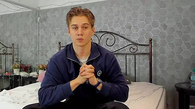 Snapshot of Marcus_Swampov chatting on December 13, 8:51 am Marcus Swampov online show from December 13, 8:51 am