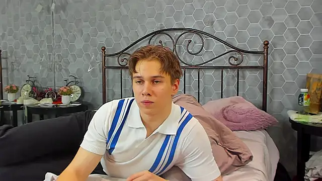 Snapshot of Marcus_Swampov chatting on December 28, 1:17 pm Marcus Swampov online show from December 28, 1:17 pm