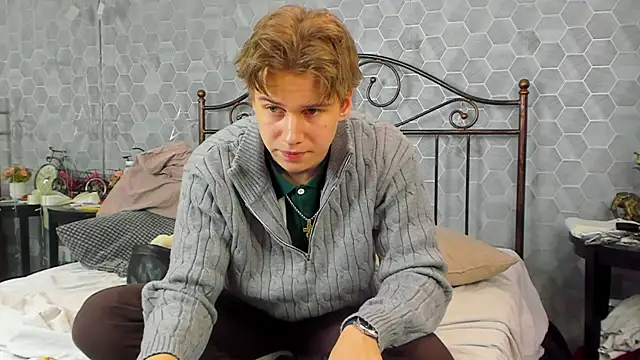 Snapshot of Marcus_Swampov chatting on December 29, 3:13 pm Marcus Swampov online show from December 29, 3:13 pm