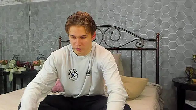 Snapshot of Marcus_Swampov chatting on January 20, 6:21 am Marcus Swampov online show from January 20, 6:21 am