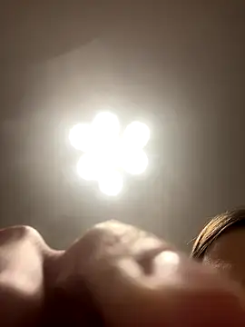 Snapshot of Janet_Welder chatting on December 14, 9:41 pm Janet Welder online show from December 14, 9:41 pm