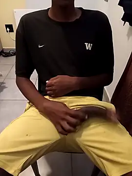 Snapshot of Sweet___Dick chatting on March 3, 12:11 pm Sweet Dick online show from March 3, 12:11 pm