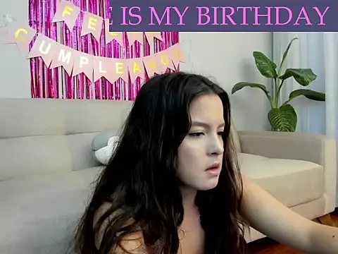 Snapshot of AmandaCallum chatting on June 21, 11:07 pm AmandaCallum online show from June 21, 11:07 pm
