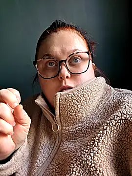 Tallulah-mae-xoxox online show from September 9, 9:31 am