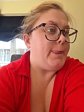 Tallulah-mae-xoxox online show from May 24, 1:16 pm