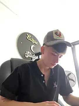 nico 18x online show from November 25, 5:02 pm