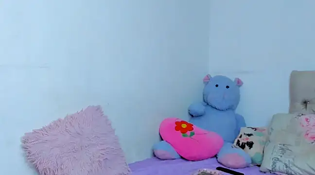 Snapshot of StassieBell chatting on December 27, 1:18 pm StassieBell online show from December 27, 1:18 pm