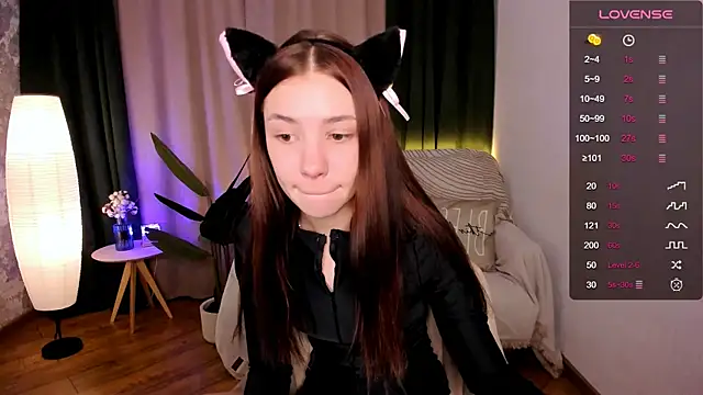 Snapshot of MilliBrown_ chatting on January 28, 3:35 pm MilliBrown online show from January 28, 3:35 pm