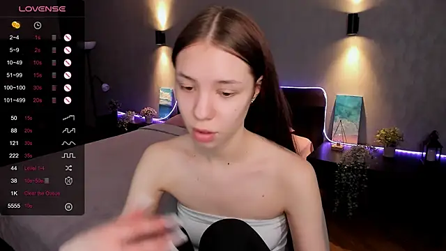 Snapshot of MilliBrown_ chatting on February 28, 11:47 am MilliBrown online show from February 28, 11:47 am