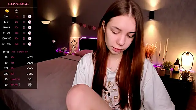 Snapshot of MilliBrown_ chatting on November 10, 8:24 am MilliBrown online show from November 10, 8:24 am