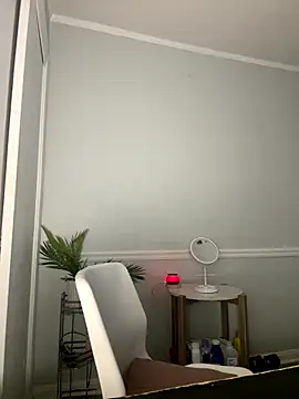 camiliaskye online show from December 18, 4:57 pm