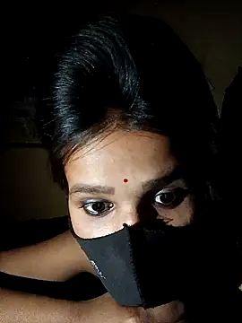 Snapshot of Hoty_girl_143 chatting on February 26, 8:15 am Hoty girl 143 online show from February 26, 8:15 am