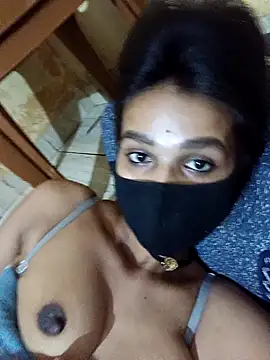 Snapshot of Hoty_girl_143 chatting on March 2, 10:14 am Hoty girl 143 online show from March 2, 10:14 am