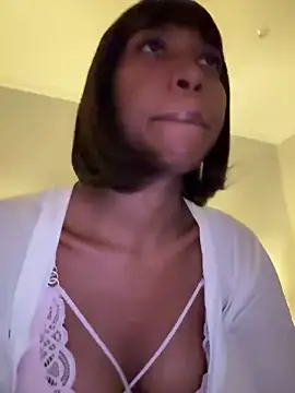 IamCrystal2 online show from January 3, 6:46 pm