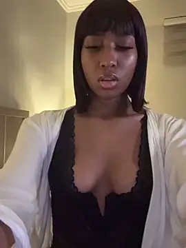 IamCrystal2 online show from January 4, 6:40 pm