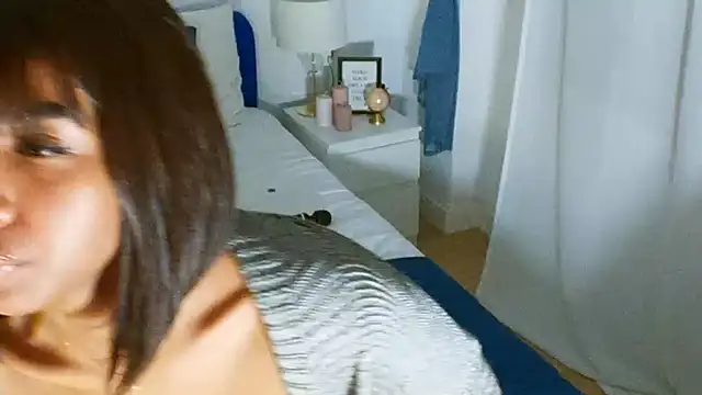 IamCrystal2 online show from March 23, 1:42 am