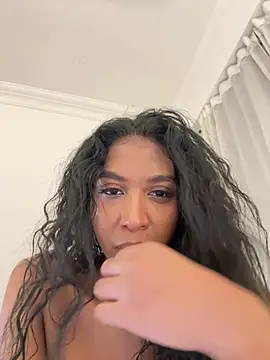IamCrystal2 online show from May 15, 11:01 pm