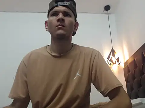 Latin Boy24 online show from October 4, 1:09 pm