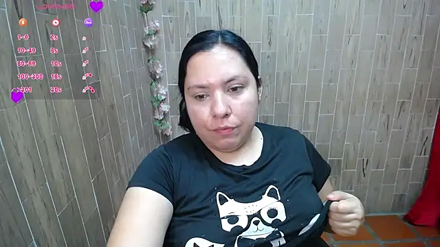 solyeria online show from October 6, 4:43 am