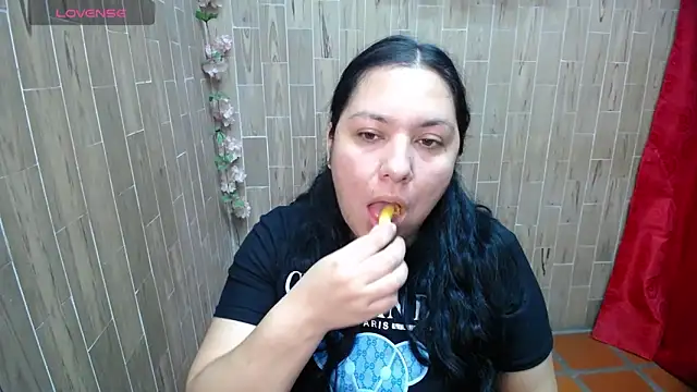 solyeria online show from February 1, 7:18 am