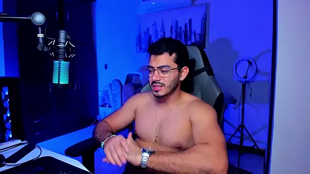 BrunoD31 online show from November 18, 3:45 am