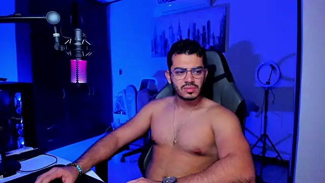 BrunoD31 online show from November 18, 9:52 pm