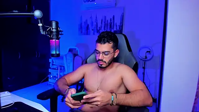 BrunoD31 online show from January 13, 3:45 am