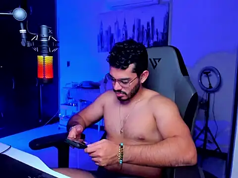 BrunoD31 online show from February 8, 5:22 am