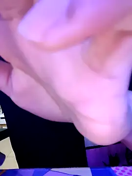 Snapshot of incubo-succubus chatting on March 16, 4:20 am incubo-succubus online show from March 16, 4:20 am