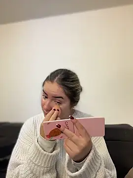 imlindapink online show from March 19, 2:32 pm