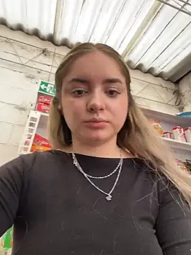 imlindapink online show from April 6, 5:03 pm