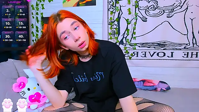 Snapshot of dani_murrr chatting on December 2, 8:11 pm dani murrr online show from December 2, 8:11 pm