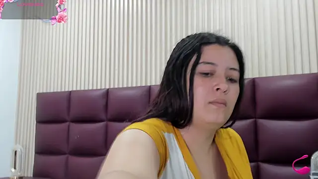 JulietaKane online show from December 4, 5:06 am