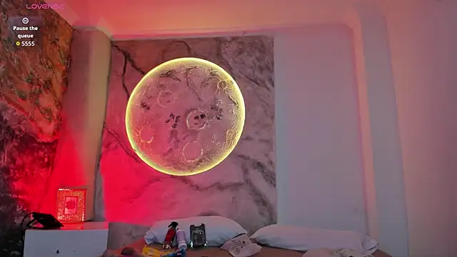 Snapshot of JulietaKane chatting on February 15, 5:04 am JulietaKane online show from February 15, 5:04 am