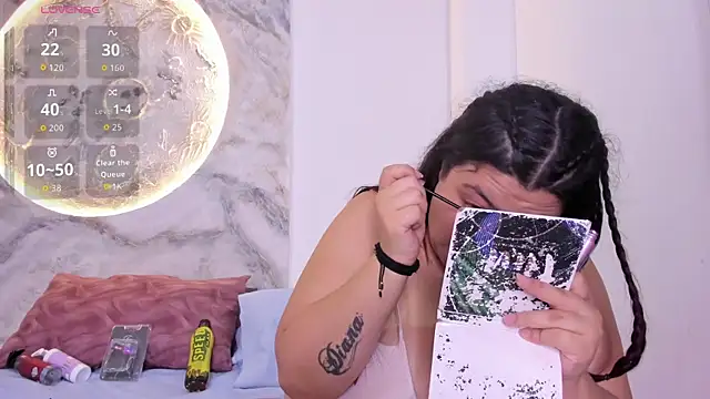 Snapshot of JulietaKane chatting on February 18, 5:36 am JulietaKane online show from February 18, 5:36 am