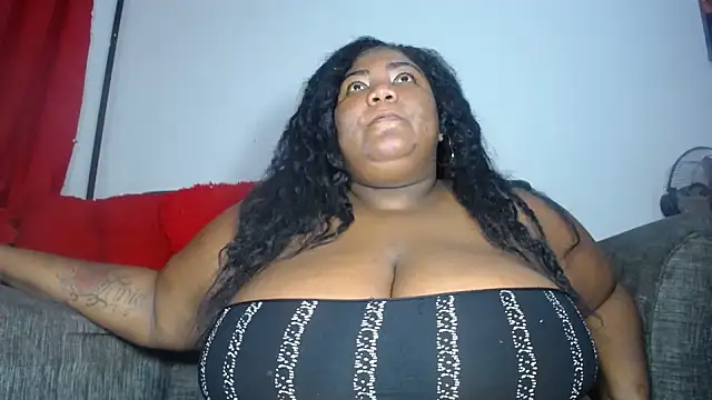 Snapshot of bustyboobsperver chatting on February 22, 12:16 am bustyboobsperver online show from February 22, 12:16 am