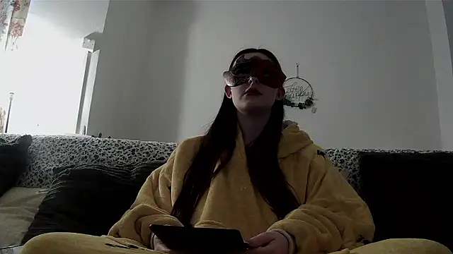 LexiSnowUK online show from January 8, 9:44 am