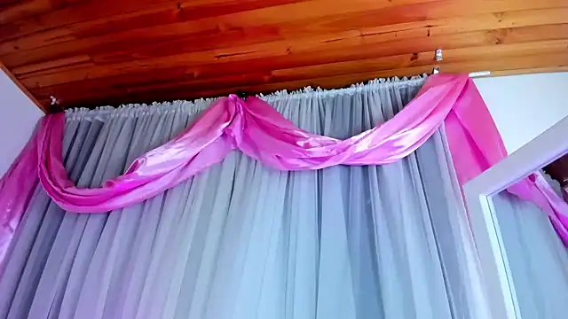  jade white  online show from February 14, 4:09 pm