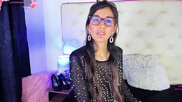  jade white  online show from March 14, 12:51 pm