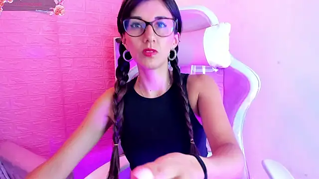  jade white  online show from March 22, 12:35 pm