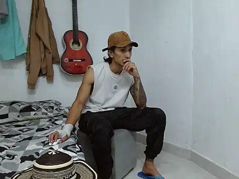 Snapshot of latino_hotxxx chatting on March 11, 2:21 am latino hotxxx online show from March 11, 2:21 am