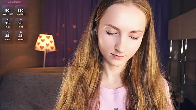 EsmaCarll online show from February 12, 8:29 pm