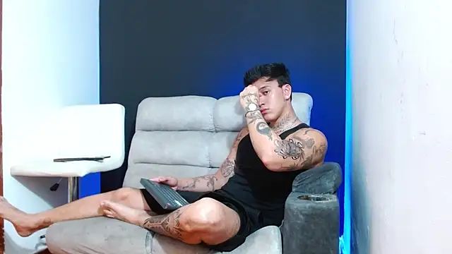 JUSTIN FULLER1 online show from April 3, 5:55 pm