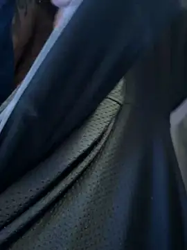 Snapshot of showoff79vers chatting on February 9, 8:34 pm showoff79vers online show from February 9, 8:34 pm