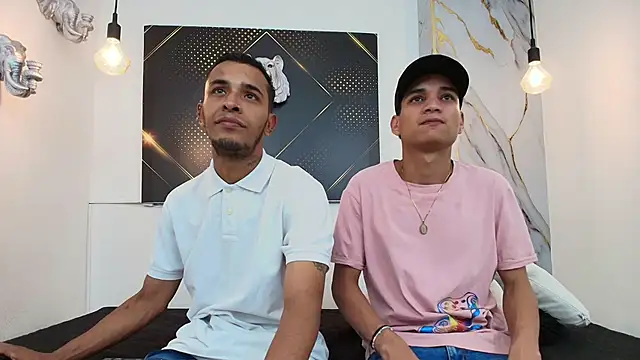 JordanAndAndrew online show from November 15, 8:38 pm